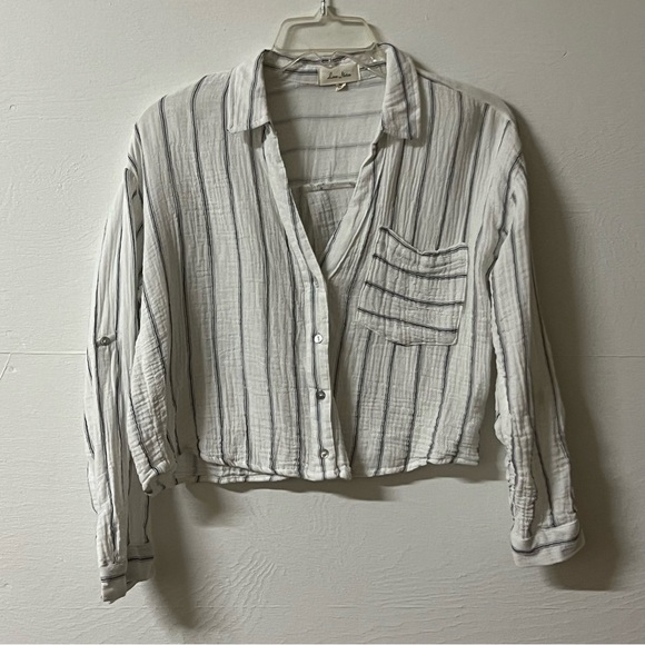 Love Notes Tops - Love Notes Cropped Long Sleeve Blous Medium White Blue Striped Button Up Cotton